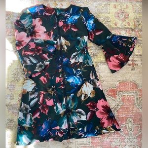 Gabby skye size 10 floral long sleeve